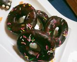 A picture of step 8 of Glazed donuts.
