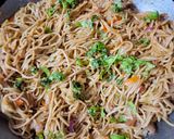 शेज़वान नूडल्स (Schezwan noodles recipe in Hindi) रेसिपी चरण 3 फोटो