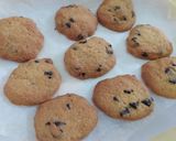 Foto langkah ke 5 dari resep Choco Chips Cookies Renyah.