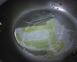 صورة لخطوة 7 من وصفة فريت اوملت بالمعدنوس 🥚🍟☘️