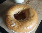 A picture of step 4 of Cream Cheese And Fruit Bagels.