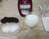 A picture of step 1 of Oreo shake.