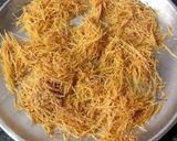 A picture of step 1 of Vermicelli Vegetable Pancake.