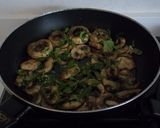 Foto del paso 5 de la receta Nidos de alcachofas con champiñones