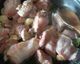 Foto del paso 2 de la receta: Conejo con tomate