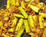 A picture of step 4 of Vegetarian fish with banana curry.