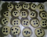 Foto langkah ke 3 dari resep Cookies chocolate chip and almond(happycall).