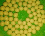 A picture of step 2 of Gullisuwa (milk balls).