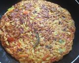 A picture of step 8 of Noodles Omelette.