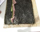 Foto del paso 23 de la receta: Norimaky (rollo con el alga cubriéndolo) y uramaky (con el alga por dentro) - Sushi