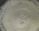 Foto del paso 1 de la receta: Bizcochuelo de yogur esponjoso