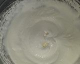 Foto del paso 1 de la receta: Bizcochuelo de yogur esponjoso