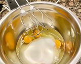 Foto del paso 2 de la receta: Pastel cuatro cuartos con manzana
