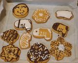 Foto del passaggio 11 della ricetta Biscotti di natale decorati glutenfree e vegan