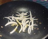 洋蔥炒蠔油香菇的食譜步驟1照片