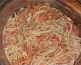 Foto del paso 4 de la receta: Pollo con salsa y tallarines🍝