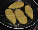 A picture of step 4 of Iranian Potato Patties Sandwich ساندویچ کوکو سیب زمینی.