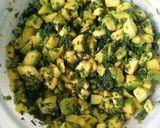 Foto del paso 3 de la receta: Chimichurri con aguacate