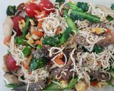 รูปขั้นตอนการทำที่ 2 ของ ผัดโอ๊ตอิ๋ว ผักแน่นๆ🥕🥬🍄🍝🍳