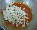 फ्लावर रस्सा भाजी (flower rassa bhaaji recipe in marathi) रेसिपी स्टेप 4 फोटो 