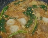 Foto langkah ke 4 dari resep Seblak Bakso Aci.