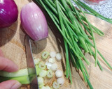 Foto del paso 3 de la receta: Ensaladilla picante de aguacate y cangrejo