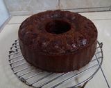 Foto langkah ke 9 dari resep Bolu Karamel / Sarang Semut 5 Telur No Mixer.