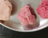 A picture of step 5 of Rose Suji Halwa.