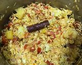 A picture of step 4 of Vegetable Rice in Pressure Cooker.
