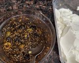 صورة لخطوة 1 من وصفة لبنة بالزيتون والزعتر
