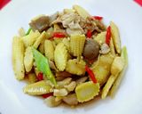 Foto langkah ke 3 dari resep Tumis Jagung Muda dengan Ayam dan Baso.