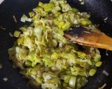 Foto del paso 2 de la receta: Hojaldres de puerros y queso Brie