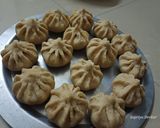A picture of step 4 of Fried Modak.