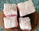 รูปขั้นตอนการทำที่ 1 ของ หมูสามชั้นตุ๋นซีอิ๊วใส่ถั่วลิสง