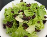 Hình bước làm 2 của món Salad Đậu Đen