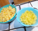 Mimóza kocka (ananásszal) recept fázis 4 fotója