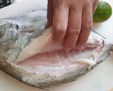Foto langkah ke 2 dari resep BAWAL BAKAR ala seafood Ayu 🐟.