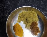 A picture of step 4 of Kala chana besan curry.