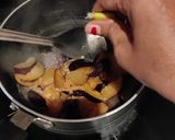 A picture of step 1 of Plum crumble.