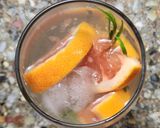 Foto del paso 2 de la receta: 🍹Soda con pomelo y romero 🍹