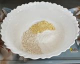 A picture of step 2 of Jowar Lauki (Bottlegourd) Thalipith.