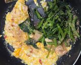 麻油菠菜蝦仁蛋炒飯的食譜步驟5照片