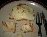 Foto del paso 4 de la receta: Pizzetas económicas de pan cocidas a la plancha