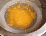 Une image de l'étape 1 de Soufflés glacés aux mandarines.