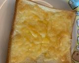 A picture of step 3 of Cheese toast.