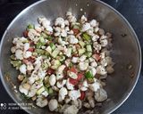 A picture of step 5 of Makhana Chaat.