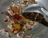 A picture of step 3 of Indore poha.