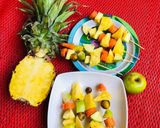 A picture of step 1 of Fruit kebab🍍🥕🍏.