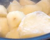 A picture of step 5 of Roast Potatoes made for only the best.