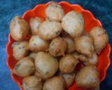 A picture of step 4 of Dahi bhalla.